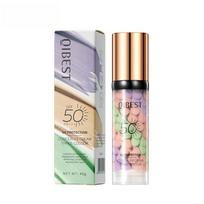 3-in-1 spalvos korektorius-bazė su SPF 50, drėkinantis ir riebalų išsiskyrimą reguliuojantis kremas nuo saulės, atsparus vandeniui ir prakaitui