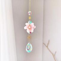 Crystal Sun Catcher Wind Chime - Floral Garden Design with Pink Flowers, Teardrop Crystals & Golden Accents, Wedding Party (Multicolor,hanging&H:42cm) įvairiaspalvis