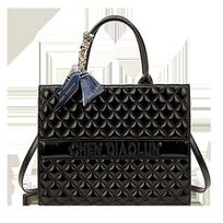 New Fashion Shoulder Bags Brief Tote Bag Designer Multifunctional Versatile Handbag Diamond Lattice Large Capacity Crossbody Bag S