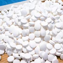Greitai tirpstančios baseino chloro tabletės white