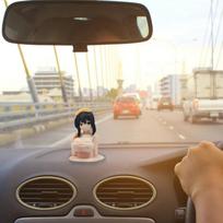 Automobilių reikmenys Prietaisų skydelio dekoras Anime mergaičių krūtinės purtymo papuošalai Automobilių reikmenys Automobilių interjero puošmenos Transporto priemonės Reikmenys Sunkvežimis CHINA