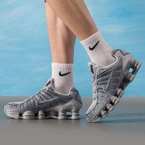 Nike Men's Shox AV3595-015 Wolf Grey Casual Shoes US 9.5