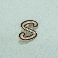 A-Z 26 raidės Sagė Moterims Anglų abėcėlės Sagė Smeigtukas Apykaklė Unisex Karoliai Papuošalas Drabužių Maišelio Dekoras Dovanos T