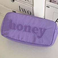 YT Large Capacity Dopamine Travel Toiletry Bag, Honey Nylon Makeup Bag, Portable Letter Embroidery Storage Bag for Students tamsiai violetine spalva