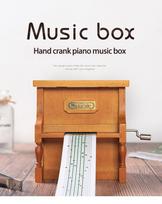 Hand-cranked Music Box Can Be Scored ruda
