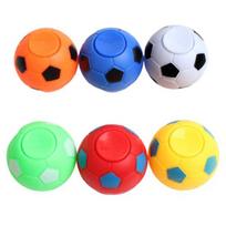 Fidget Football Sukamas giroskopas Mini kamuoliukai Linksmi rekvizitai Streso mažinimo žaislas Fidget Spinner Futbolas Sportas Piršto galiuko žaislai Party dovanėlės