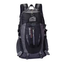 Unisex 40L atsparus vandeniui žygio kuprinė kelionėms ir alpinizmui 40L juoda