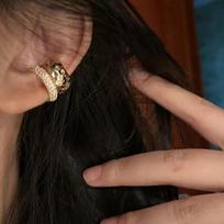 Sparkling Double-Layer Diamond-Like Metal Ear Cuff - No Piercing, Light Luxury 2025 Edition.