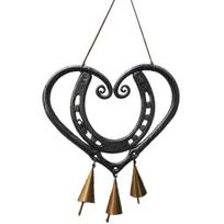 jijijing Vintage Metal Heart Shape Wind Chimes Pendant, Retro Distressed Love Three Bells Chimes, Waterproof Rust-Proof Outdoor Garden Bell juoda