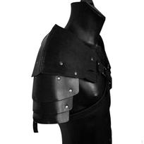 Faux Leather Medieval Shoulder Pauldron Adjustable Steampunk Pirate Cover Cape juoda
