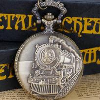 Vintage Antique Steam Train Embossed Quartz Pocket Watch Necklace with Chain Exquisite Jewelry Pendant Ideal Gift for Men bronza