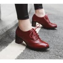 Nauji moteriški pompos apvalūs 5,5 cm mediniai kulnai, platforma Brogue Studentų raižyti retro suvarstiniai klasikiniai pavasariniai 40 brown