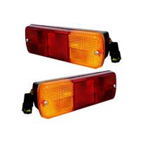 APSMOTIV Galiniai žibintai su 12V lemputėmis JCB Robot 1110 1110Thf, Case IH 259816A1, McCormick, David Brown traktoriams Raudona/Gintarinė OEM 700/41600, 177239A2 gintaras/raudona