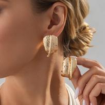 Accessories, three-dimensional ginkgo biloba flower stud earrings, sweet and cool spiral irregular earrings