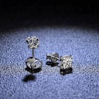 Auksiniai Pt950 platininiai auskarai 0,5 - 1 karato D spalvos moisanito vinukai moterims, žėrintys vestuviniai papuošalai 0.5 Carat