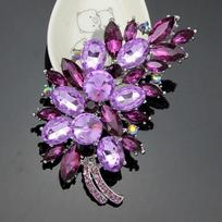 Luxury Leaf Crystal Brooch, Gold-Tone Teal Blue Rhinestone Sparkling Design, Wedding Party Daily, Women's Fashion Accessory Gift