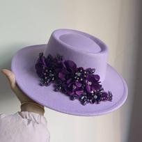 9,5 cm plonas kraštas Fedora skrybėlė 3D kalnų krištolo gėlė Fedora Moteriška džiazo skrybėlė Panama Prancūziška elegantiška Fedora Vestuvių skrybėlė Sombrero Mujer M55-58cm pink