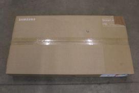 SALE OUT. | Samsung | LS32FM801UUXDU | 32 " | VA | 16:9 | 60 Hz | 4 ms | 3840 x 2160 pixels | 400 cd/m² | HDMI ports quantity 1 | White | Warranty 24 month(s) | DAMAGED PACKAGING LS32FM801UUXDUSO | 2000001420836