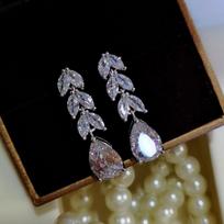 Exquisite Full Zircon Leaves Waterdrop Drop Earrings For Women Men Fashion Simple Shiny Leaf Waterdrop Earring Bridal Jewelry