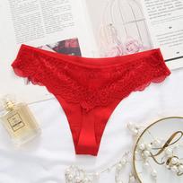 Ice Silk Seamless Low-Waist Lace Thong One Size raudona