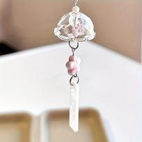 Cherry Blossom Wind Chime Phone Charm Handmade Beaded Strap with Floral Dome Pendant ABS Material Cute Mobile & Camera Accessory rožinė