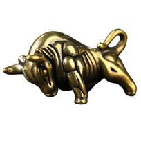 Tvirtas žalvarinis jaučio/avies pakabukas 3D gyvūnų automobilio raktų pakabukas Raktų pakabukas Raktų pakabukas Ornamentas Skulptūra Namų biuro stalas Dekoratyvinis ornamentas