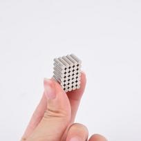 Mini 3mmX1mm Mažas apvalus magnetas 0.118  x0.039  Magnetas, Magnetas 3 * 1mm Tinka lipdukų tvirtinimui, biurui, šaldytuvui