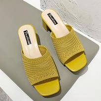 Moteriški vasariniai elegantiški ir madingi megzti vieno žingsnio įspyrų vidutinio aukščio kulno kvėpuojantys storo pado atviro piršto pleišto kulno sandalai 34EU/CN35 geltona