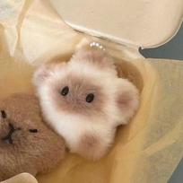 Capybara pliušinis lėlės žvaigždės cypimas žaislas animacinių filmų žvaigždės raktų pakabukas, minkštas prikimštas lėlės kuprinė, automobilio krepšys raktų pakabukas, dekoras, dovana vaikui beige