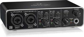 Behringer UMC202HD audio recording interface