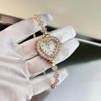 Elegantiški kvarciniai laikrodžiai Širdelė Cirkonio Deimantais Inkrustuota Laikrodžio Apyrankė Moteriškas Laikrodis ant Riešo su Reguliuojama Apyranke Riešo Puošmena rožinio aukso spalvos
