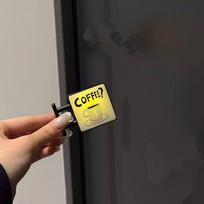 Mini šviesdėžutė šaldytuvo magnetukas Kava Japonijos kūrybiškas turizmo suvenyras Magnetinė šviečianti šviesdėžutė Namų dekoracija Dovana juoda
