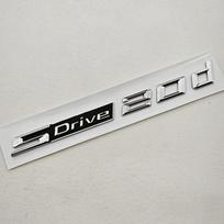 3D sDrive 18i 25d Automobilio emblema ženklelis BMW X1 X2 X3 X4 Z4 galinei bagažinei raidės logotipas Blizgus juodas chromuotas lipdukas Priedai