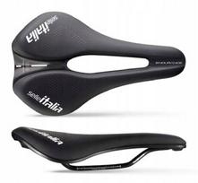 Selle Italia Novus Boost Evo Endurance Tm Superflow balnas, juodas