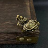 Sėkmės gyvūno statula Stalo ornamentas Dekoracijos Retro žalvaris Mitinis žvėris Drakono galva Vėžlio kūnas Figūrėlės Miniatiūros Sunkus varis