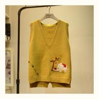 Embroidered Cartoon Elephant Women Knit Vest Retro Style Knitted Pullover Loose Casual Solid Color Thin Sweater Harajuku Style Knit Base Shirt Autumn S geltona