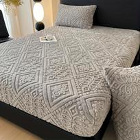 Luxurious Taffeta Fitted Sheet with 3D Floral Design - Soft, Non-Slip, Deep Pocket for Bedroom & Guest Room Comfort 150*200CM tamsiai pilka spalva