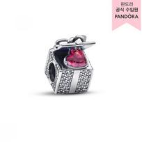 Pandora Sparkling Gift Box Charm 793603c01 Single option