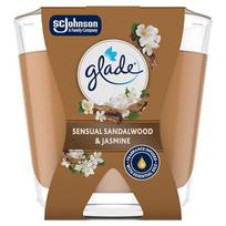 Glade Scented candle Sensual Sandalwood & Jasmine 70ml kvepianti žvakė