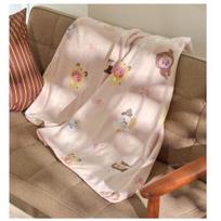 BT21 BABY „Dar pūstesnis“ mikropluošto pledas ant kelių 100×70 cm – Minkštas K-Pop mokyklai ir biurui