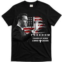 Charlie Kirk marškinėliai, Tikras patriotas 1993-2025 Rip Memorialinis Amerikos vėliavos marškinėlis Unisex T-shirt L