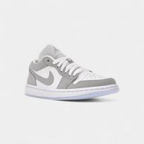 Jordan 1 Low Wolf Grey (Women's) 40.5 pilka