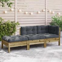 trivietė sodo sofa su pagalvėlėmis ir pakoja