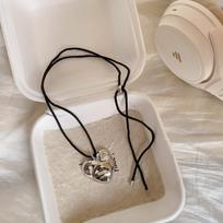 Design Exaggerated Heart-shaped Pendant Adjustable Long Rope Necklace for Women