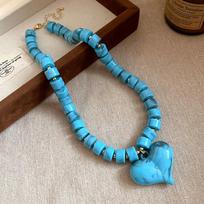 Choker Acrylic Love Heart Necklace Round Bead Heart-shaped Women Clavicle Necklace Acrylic Jewelry Sweater Chain Travel
