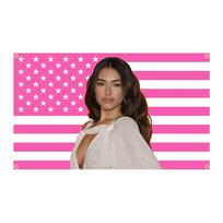 Madison Beer Rožinė Sieninė Danga JAV Pop Dainininkės Meno Vėliava Juokingas Memas Sienų Dekoras Vyriškam Kambariui Dovana Plokščias Spaudinys 74x94cm(29x37in)