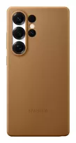 Samsung EF-VS938 Kindsuit dirbtinės odos nugarėlė Galaxy S25 Ultra telefonui, kupranugario (ruda)