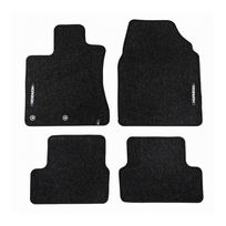Veliūriniai HORIZON kilimėliai NISSAN Qashqai 2006-2013 (Juodos spalvos)