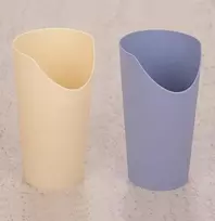 Puodelis su išpjova
