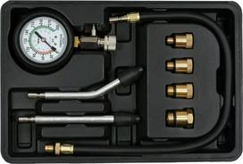 Analoginis manometras YATO YT-73022 0–20 bar, 75 mm ciferblatas, anglinis plienas, 0,5 m žarna, 4 žalvariniai adapteriai, dėklas